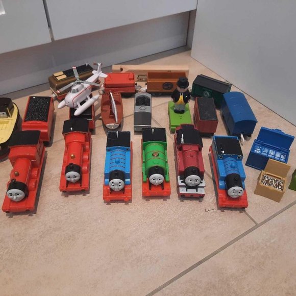 Toys | Thomas The Train Engines Collection In Good Condition | Poshmark